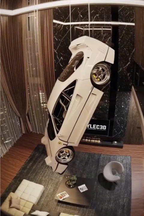 Siêu xe Ferrari F40 hóa thành đèn trần đắt nhất thế giới