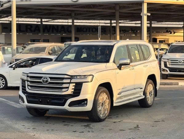 Toyota Land Cruiser hybrid nhận cọc ở Việt Nam, giá dự kiến trên 4,6 tỉ đồng